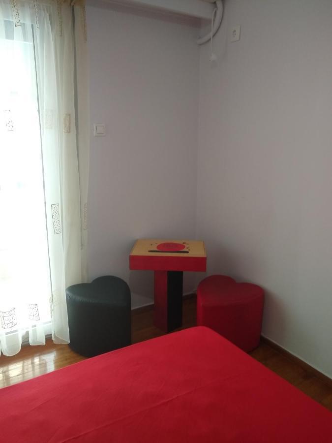 Acropolis Within 10 Minutes Walk! Classical Apartment And A Hostess At Your Side! Athens Ngoại thất bức ảnh